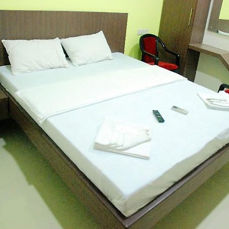 Hotel Pon Amutha Karūr Екстериор снимка