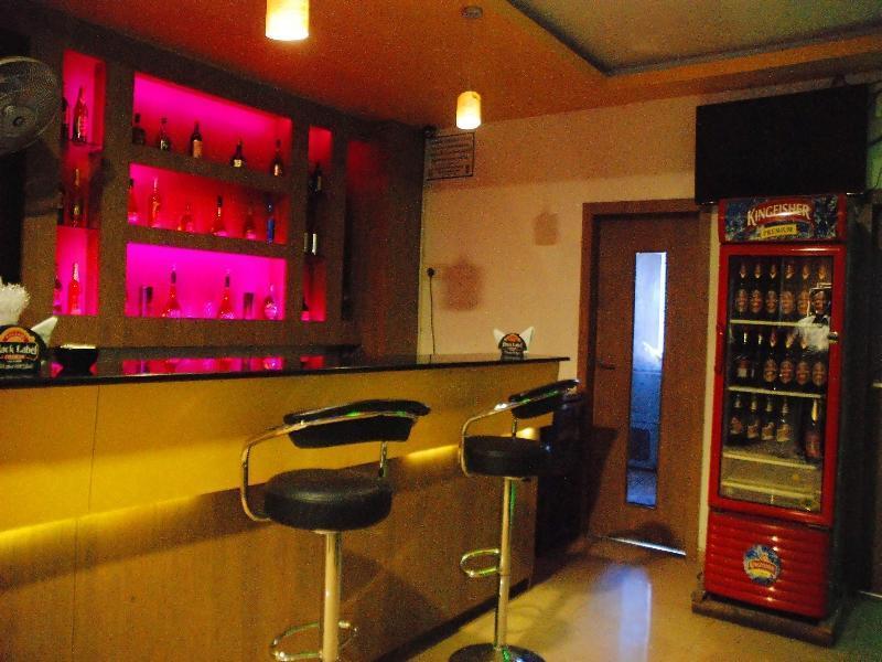 Hotel Pon Amutha Karūr Екстериор снимка